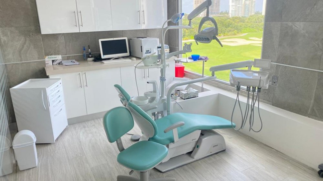 Slider image (3) Symmetry Clinics